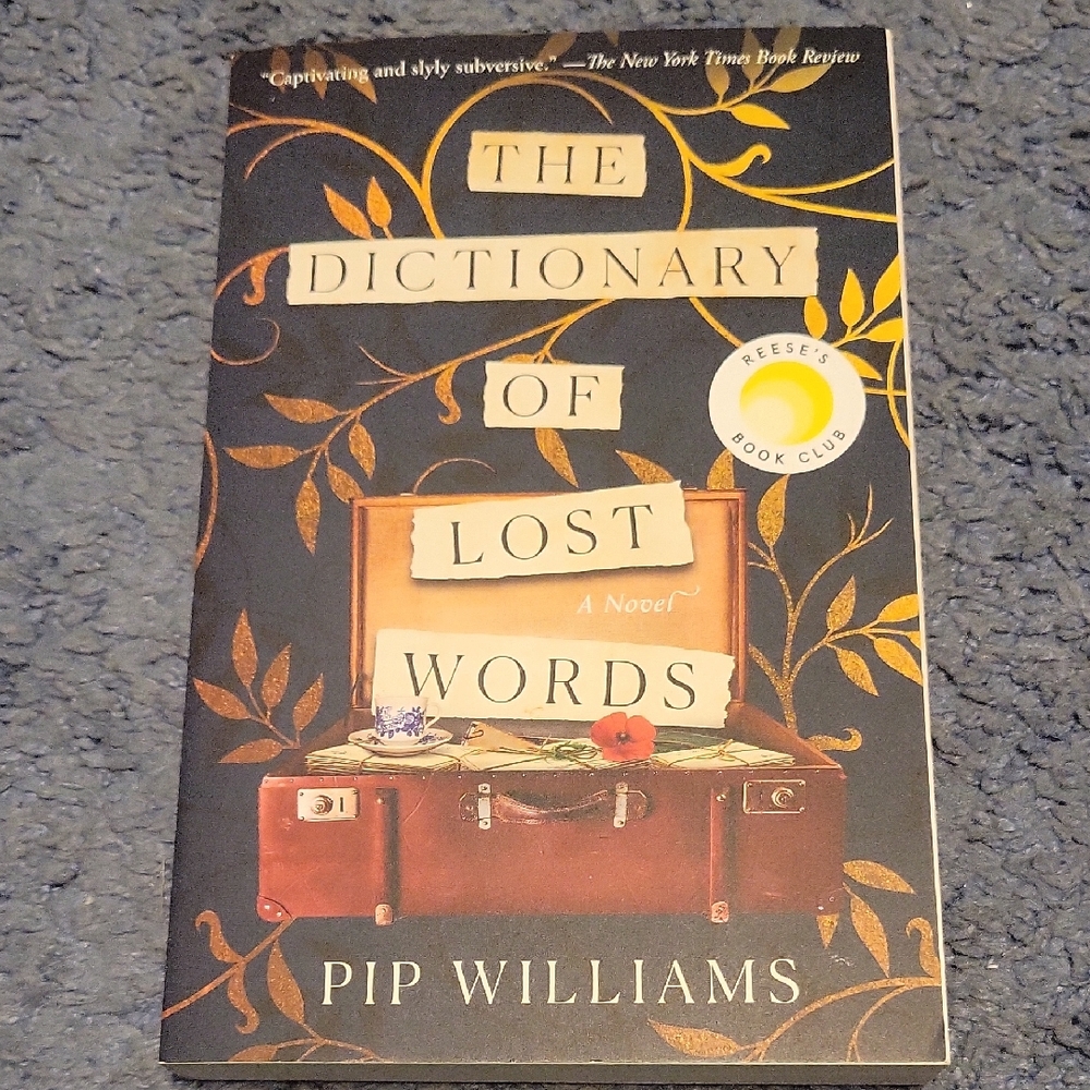 The Dictionary of Lost Words by Pip Williams – Black & Gold Cover